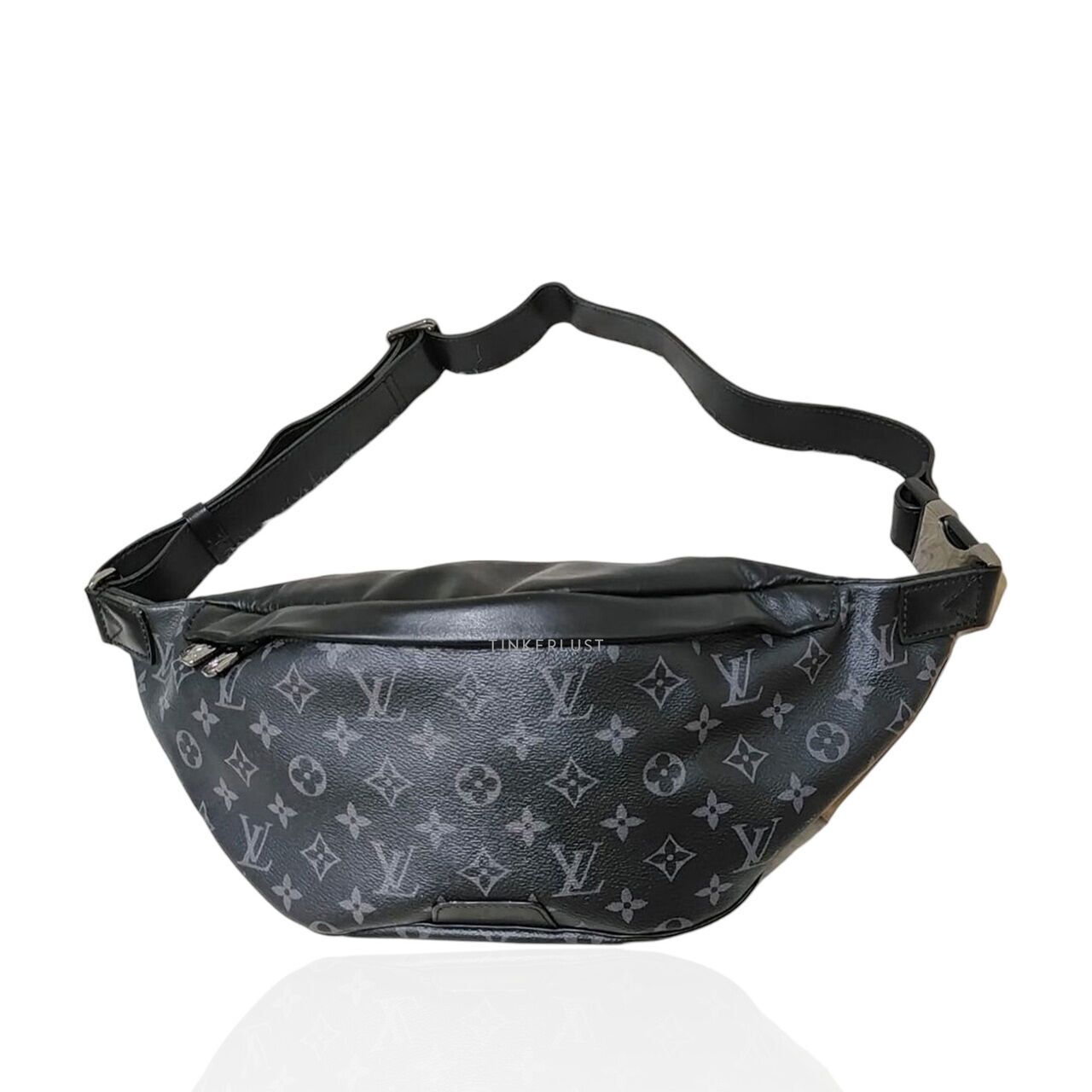 tas sling bag Louis Vuitton Discovery Bumbag Monogram Eclipse 2019 Sling Bag Tinkerlust